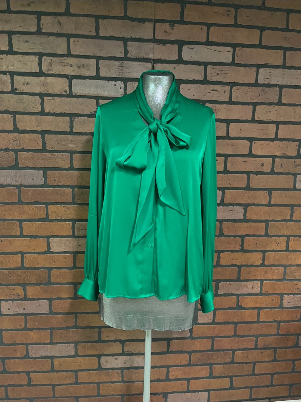 100%Silk Green Tie-Neck Blouse - Women Tops